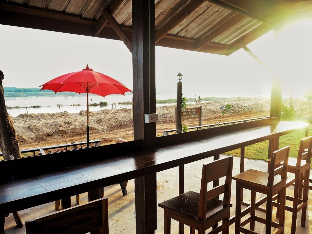 Nawiengkaeriverview Resort Mukdahan Dış mekan fotoğraf