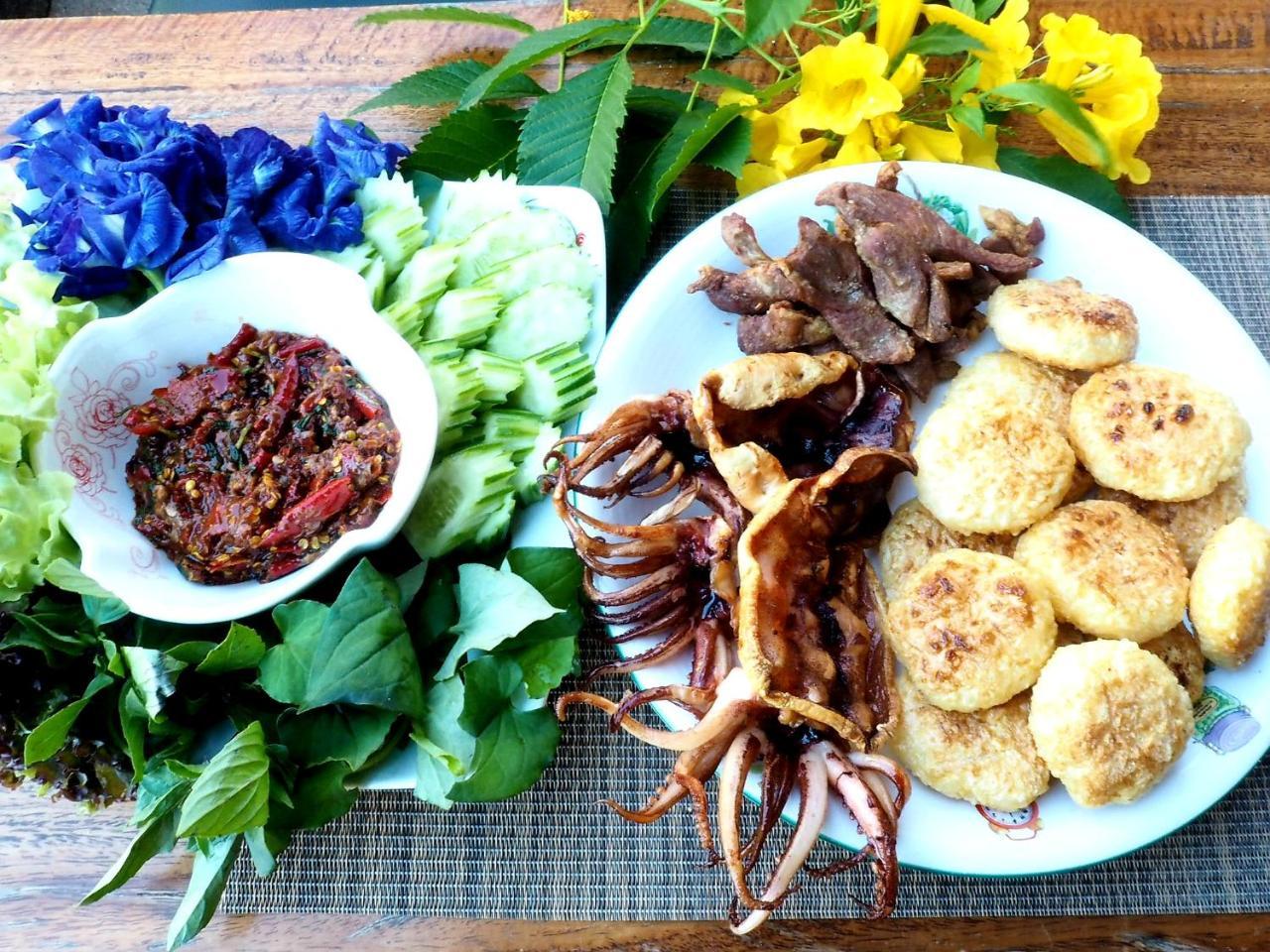 Nawiengkaeriverview Resort Mukdahan Dış mekan fotoğraf
